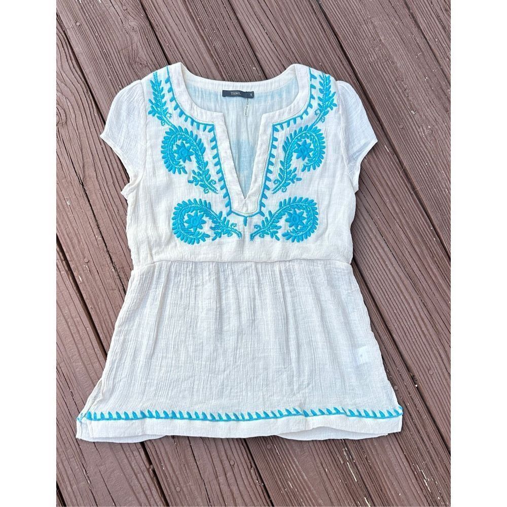 THML Embroidered Top Blouse Creamy Beige Turquoise Short Sleeve V Neck Size S - Picture 1 of 7